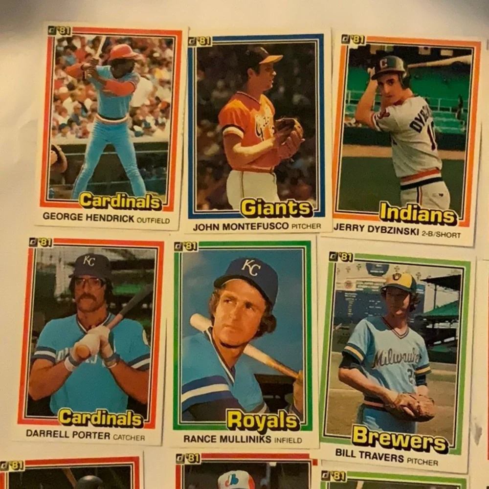 Bundle of Baseball Cards Lot 382